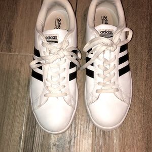 Adidas Mens sz 11 Cloudfoam Advantage Low Top Casual Sneakers White Leather